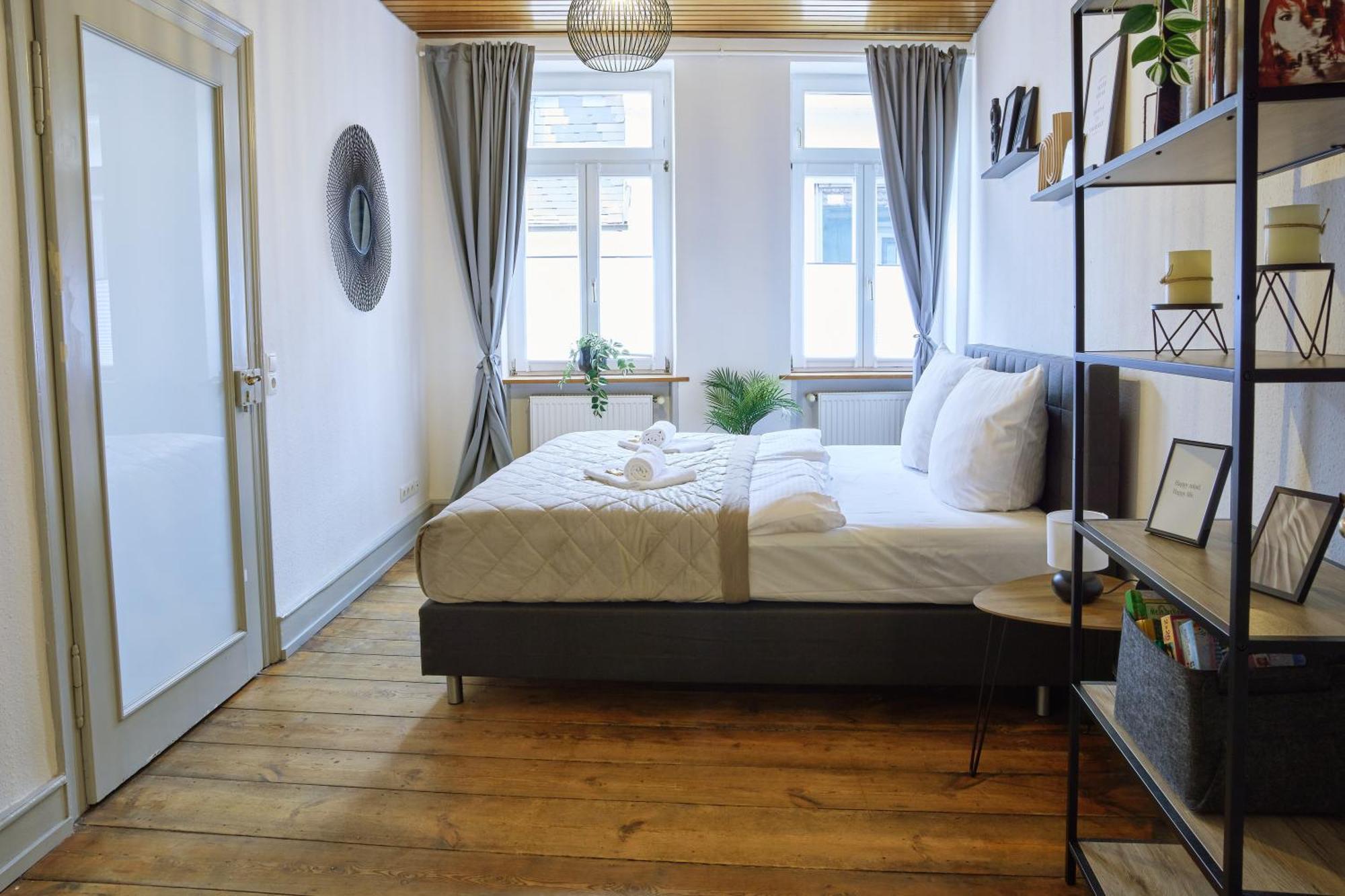 Upper Room Altstadt-Apartment Im Herzen Der Pfalz Neustadt an der Weinstraße Eksteriør billede